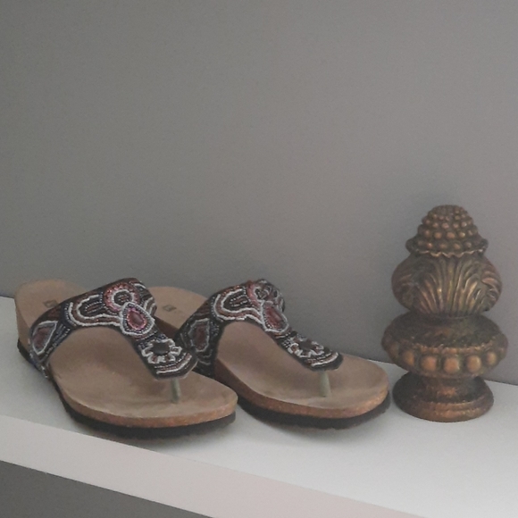 White Mountain Shoes - White Moutain Sandals NWOT